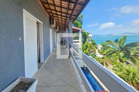 Casa de condomínio para alugar com 327m², 5 quartos e sem vagaVaranda