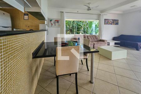 Casa de condomínio para alugar com 327m², 5 quartos e sem vagacozinha 2