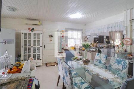 Casa à venda com 240m², 3 quartos e 2 vagasCozinha