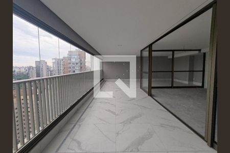 Apartamento à venda com 280m², 4 quartos e 4 vagasFoto 03
