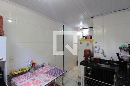 Casa de condomínio para alugar com 80m², 2 quartos e sem vagaCozinha