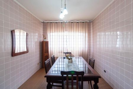 Casa à venda com 150m², 3 quartos e 4 vagasCopa