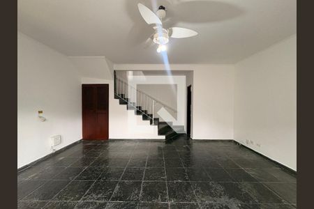 Sala de casa à venda com 3 quartos, 149m² em Vila Scarpelli, Santo André