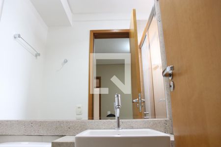 Apartamento para alugar com 64m², 2 quartos e 1 vagaBanheiro Suíte 1