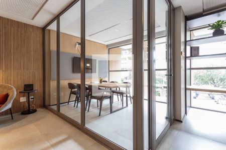 Studio à venda com 30m², 1 quarto e sem vaga Studio à venda com 30m², 1 quarto e sem vagaÁrea comum