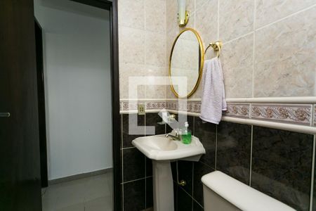 Casa à venda com 115m², 3 quartos e 2 vagasBanheiro