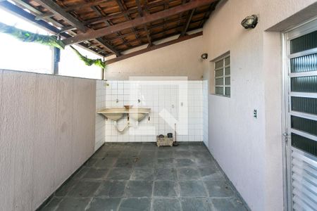 Casa à venda com 115m², 3 quartos e 2 vagasÁrea de Serviço