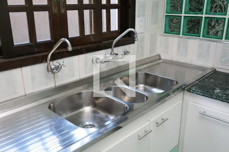 Casa à venda com 115m², 3 quartos e 2 vagasCozinha