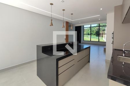 Casa de condomínio à venda com 274m², 3 quartos e 4 vagasCozinha