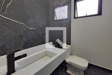 Casa de condomínio à venda com 274m², 3 quartos e 4 vagasLavabo