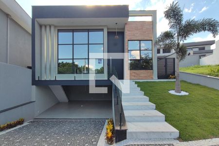 Casa de condomínio à venda com 274m², 3 quartos e 4 vagasFachada