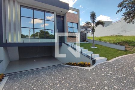 Casa de condomínio à venda com 274m², 3 quartos e 4 vagasFachada