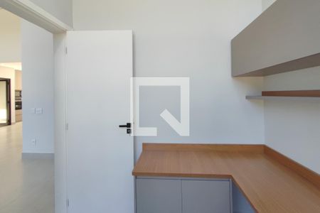 Casa de condomínio à venda com 274m², 3 quartos e 4 vagasEscritório