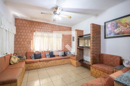 Sala de TV de casa à venda com 3 quartos, 500m² em Vila Osasco, Osasco
