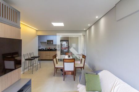 Apartamento à venda com 70m², 2 quartos e 1 vaga Apartamento à venda com 70m², 2 quartos e 1 vagaSala