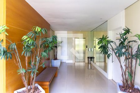 Apartamento à venda com 70m², 2 quartos e 1 vaga Apartamento à venda com 70m², 2 quartos e 1 vagaHall social