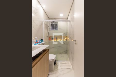 Apartamento à venda com 70m², 2 quartos e 1 vaga Apartamento à venda com 70m², 2 quartos e 1 vagaBanheiro Social