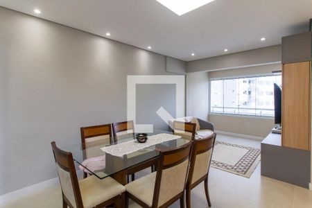 Apartamento à venda com 70m², 2 quartos e 1 vaga Apartamento à venda com 70m², 2 quartos e 1 vagaSala