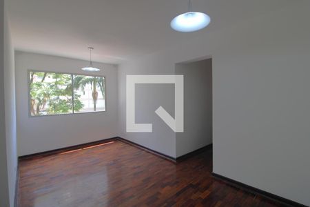 Sala de apartamento para alugar com 3 quartos, 70m² em Socorro, São Paulo