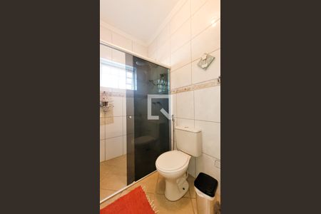 Casa para alugar com 360m², 4 quartos e 3 vagas Casa para alugar com 360m², 4 quartos e 3 vagasBanheiro