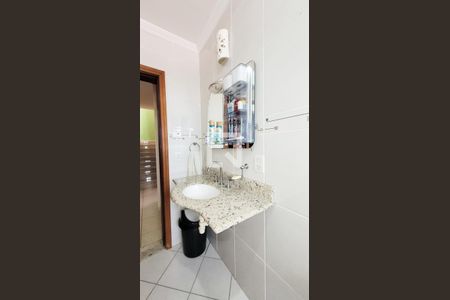 Casa para alugar com 360m², 4 quartos e 3 vagas Casa para alugar com 360m², 4 quartos e 3 vagasBanheiro Social