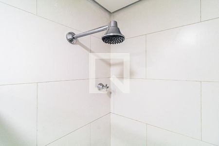 Banheiro de apartamento para alugar com 1 quarto, 27m² em Jardim Trussardi, São Paulo