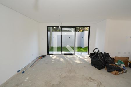 Casa de condomínio para alugar com 350m², 4 quartos e 4 vagasSala