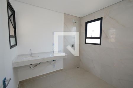 Casa de condomínio para alugar com 350m², 4 quartos e 4 vagasBanheiro da Suíte 1