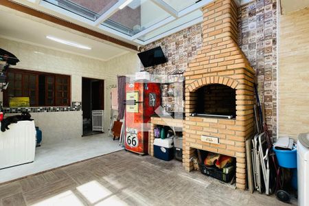 Casa à venda com 220m², 5 quartos e 2 vagas Casa à venda com 220m², 5 quartos e 2 vagasÁrea da Churrasqueira