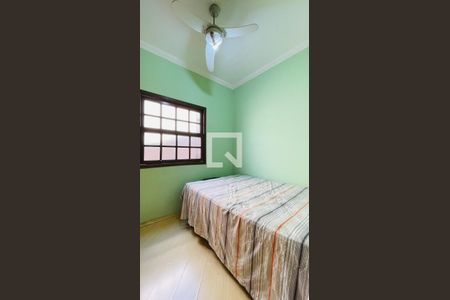 Casa à venda com 220m², 5 quartos e 2 vagas Casa à venda com 220m², 5 quartos e 2 vagasQuarto 1