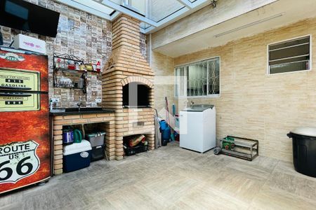 Casa à venda com 220m², 5 quartos e 2 vagas Casa à venda com 220m², 5 quartos e 2 vagasÁrea da Churrasqueira