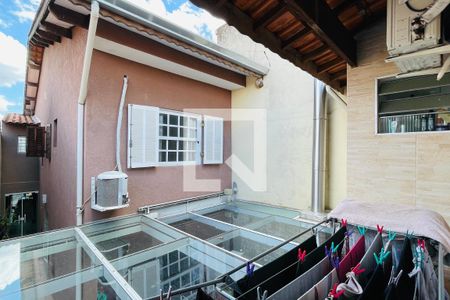 Casa à venda com 220m², 5 quartos e 2 vagas Casa à venda com 220m², 5 quartos e 2 vagasVaranda da Suíte 2