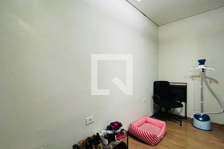 Casa à venda com 220m², 5 quartos e 2 vagas Casa à venda com 220m², 5 quartos e 2 vagasQuarto 3