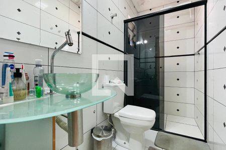 Casa à venda com 220m², 5 quartos e 2 vagas Casa à venda com 220m², 5 quartos e 2 vagasBanheiro da Suíte 2