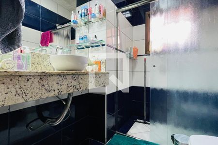 Casa à venda com 220m², 5 quartos e 2 vagas Casa à venda com 220m², 5 quartos e 2 vagasBanheiro da Suíte 1