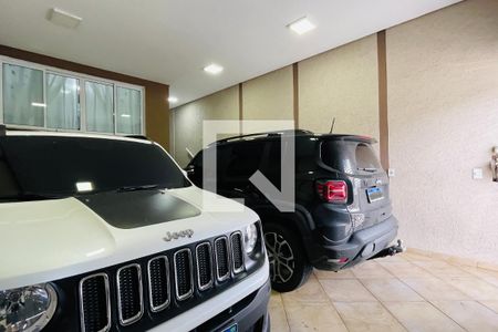 Casa à venda com 220m², 5 quartos e 2 vagas Casa à venda com 220m², 5 quartos e 2 vagasGaragem