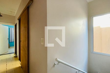 Casa à venda com 220m², 5 quartos e 2 vagas Casa à venda com 220m², 5 quartos e 2 vagasCorredor dos Dormitórios