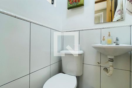 Casa à venda com 220m², 5 quartos e 2 vagas Casa à venda com 220m², 5 quartos e 2 vagasLavabo 2