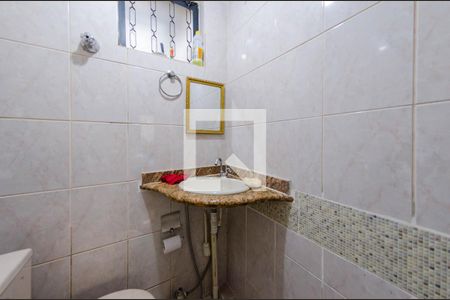 Casa à venda com 350m², 4 quartos e 2 vagasBanheiro suíte 1