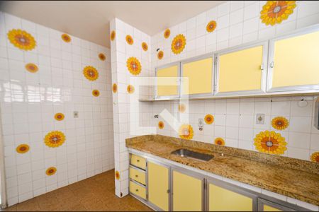 Casa à venda com 268m², 3 quartos e 2 vagasCozinha