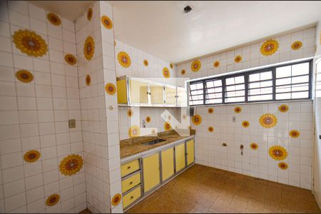 Casa à venda com 268m², 3 quartos e 2 vagasCozinha