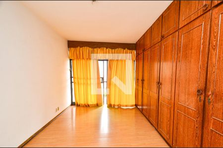 Casa à venda com 268m², 3 quartos e 2 vagasQuarto2