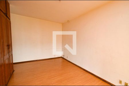 Casa à venda com 268m², 3 quartos e 2 vagasQuarto2