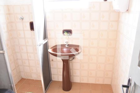 Casa para alugar com 120m², 2 quartos e 2 vagasBanheiro