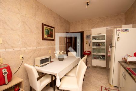 Casa de condomínio à venda com 255m², 3 quartos e 1 vagaCozinha