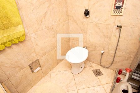 Casa de condomínio à venda com 255m², 3 quartos e 1 vagaBanheiro 2