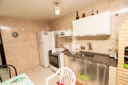 Casa de condomínio à venda com 255m², 3 quartos e 1 vagaÁrea gourmet