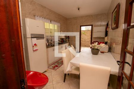 Casa de condomínio à venda com 255m², 3 quartos e 1 vagaCozinha