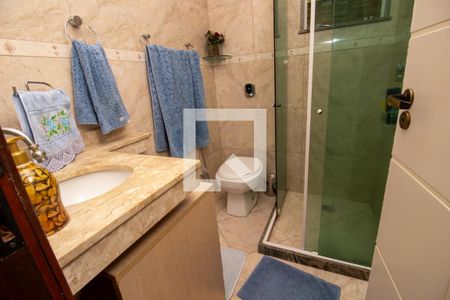 Casa de condomínio à venda com 255m², 3 quartos e 1 vagaBanheiro