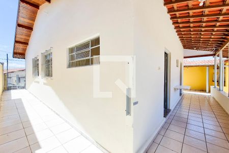Casa para alugar com 250m², 3 quartos e 3 vagas Casa para alugar com 250m², 3 quartos e 3 vagasQuintal